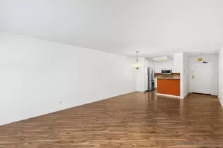 Photo #4: 230022632 Listing 