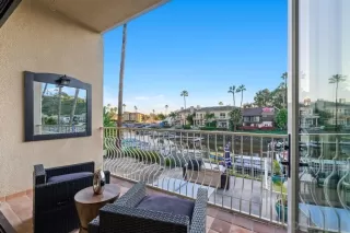 Photo #5: 230022637 Listing