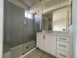 Photo #3: 230022675 Listing