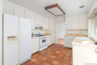 Photo #5: 230022681 Listing