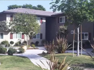 Photo #2: 230022688 Listing