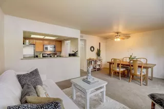 Photo #2: 230022691 Listing