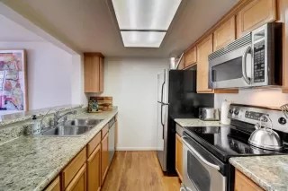 Photo #4: 230022691 Listing