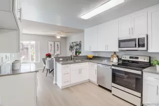 Photo #6: 230022712 Listing