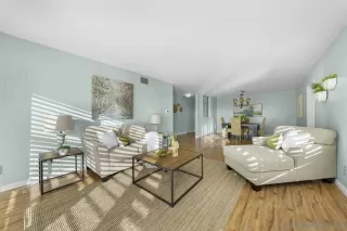 Photo #4: 230022728 Listing