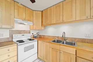 Photo #4: 230022735 Listing