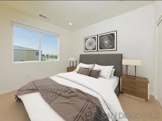 Photo #4: 230022794 Listing