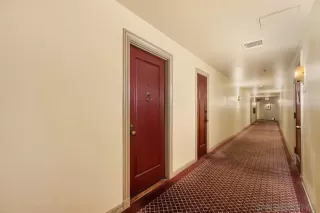 Photo #6: 230022804 Listing