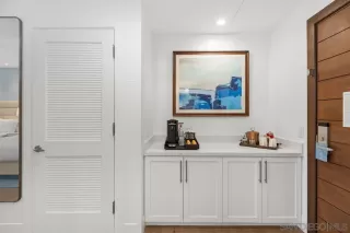 Photo #2: 230022837 Listing