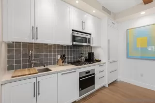 Photo #5: 230022837 Listing