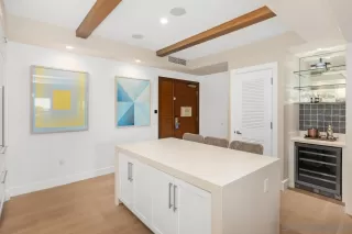 Photo #6: 230022837 Listing