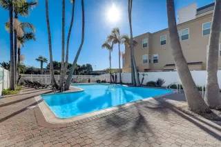 Photo #3: 230022887 Listing