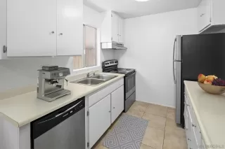 Photo #5: 230022896 Listing