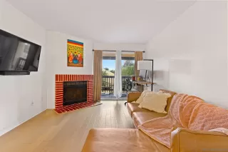 Photo #5: 230022913 Listing 