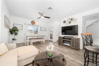 Photo #6: 230022916 Listing