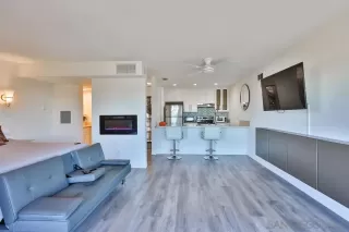 Photo #6: 230022918 Listing