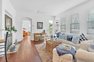 Photo #3: 230022941 Listing