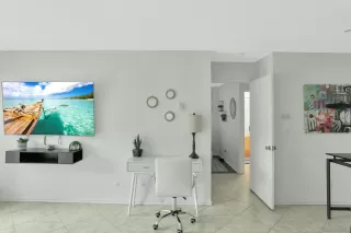 Photo #4: 230022952 Listing