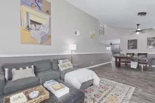 Photo #3: 230022996 Listing