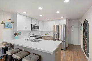 Photo #2: 230023016 Listing