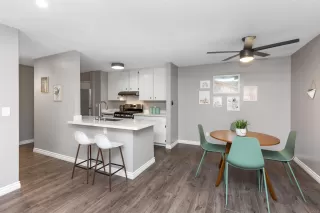 Photo #2: 230023043 Listing 