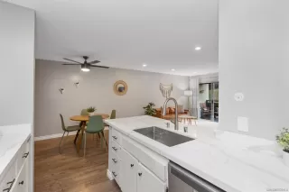 Photo #4: 230023043 Listing 