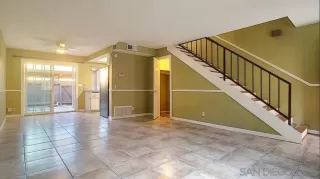 Photo #3: 230023065 Listing