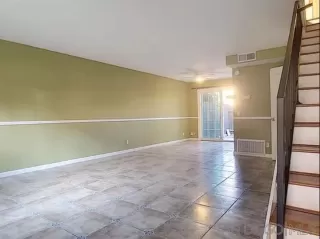 Photo #4: 230023065 Listing