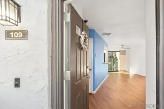 Photo #5: 230023088 Listing