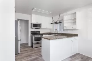 Photo #4: 230023157 Listing