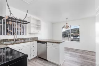 Photo #6: 230023157 Listing