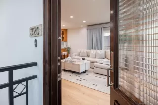 Photo #1: 230023166 Listing