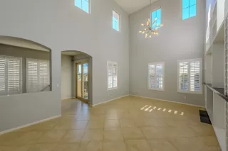 Photo #5: 230023186 Listing 