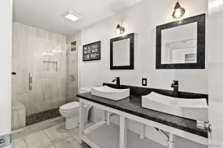 Photo #2: 230023201 Listing