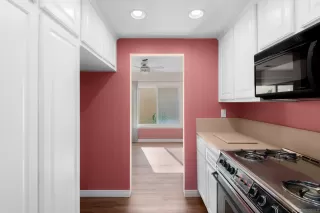 Photo #2: 230023202 Listing