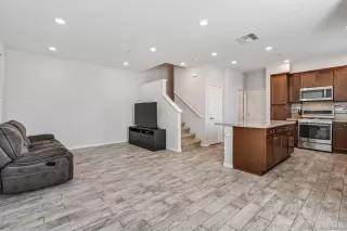 Photo #3: 230023214 Listing