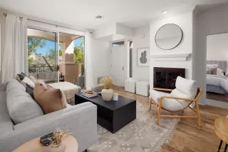 Photo #3: 230023225 Listing