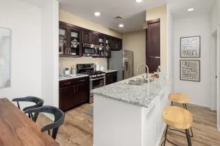 Photo #5: 230023225 Listing