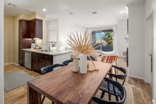 Photo #6: 230023225 Listing