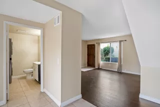 Photo #4: 230023244 Listing