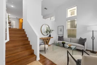 Photo #2: 230023284 Listing