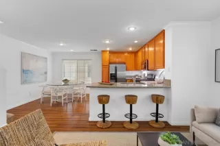 Photo #3: 230023284 Listing