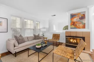 Photo #4: 230023284 Listing