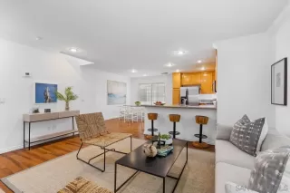 Photo #5: 230023284 Listing