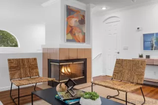 Photo #6: 230023284 Listing