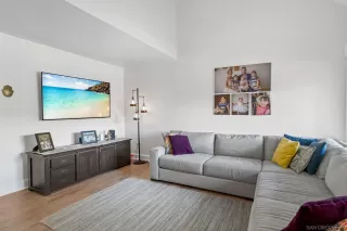 Photo #4: 230023305 Listing