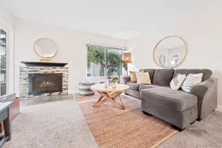 Photo #3: 230023309 Listing