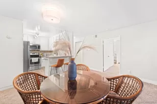 Photo #6: 230023309 Listing