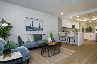 Photo #4: 230023339 Listing