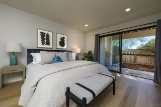 Photo #5: 230023339 Listing